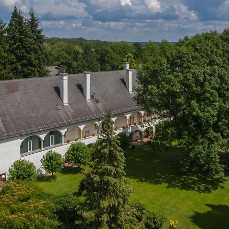 Boutique Hotel Zum Oberjaeger, Schloss Lackenbach Exterior foto